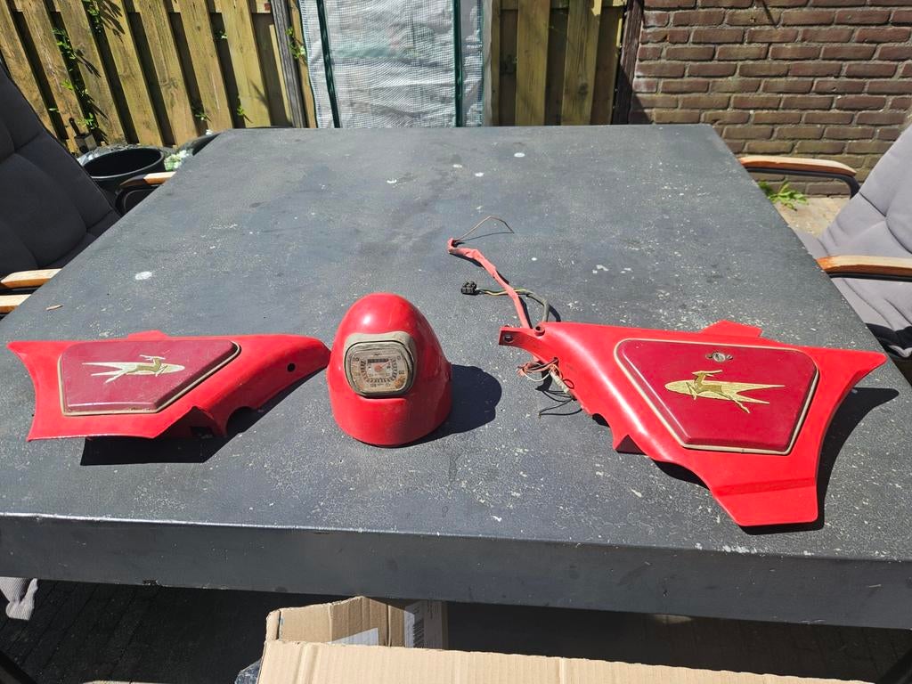 Gazelle Comet KTM Zijkappen en Koplamphuis - Rood, Ophalen, Gebruikt, Kap