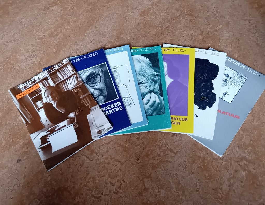 Bzzlletin literair tijdschrift diverse nummers jaren 80, Boeken, Ophalen, Gelezen