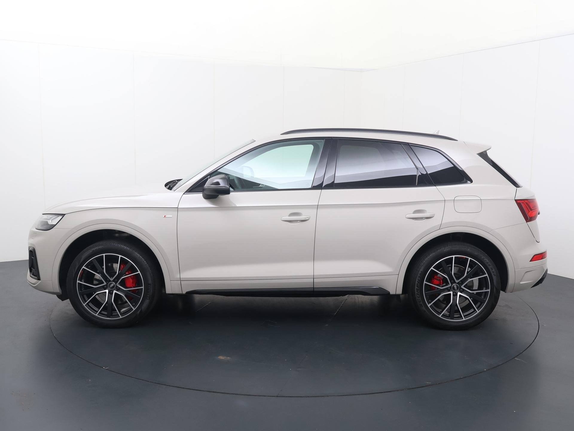 Audi Q5 55 TFSI e S edition Competition | 367 PK | SoH 89% |, 14 kWh, Gebruikt, 4 cilinders, Bedrijf