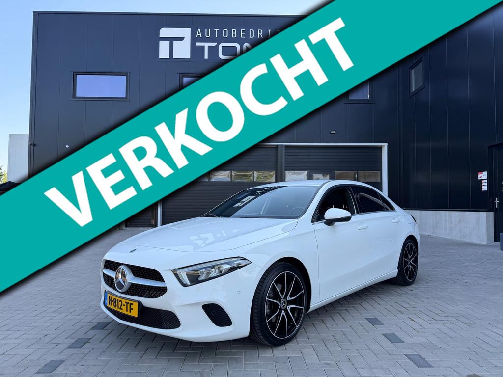 Mercedes-Benz A-klasse 180 Business Solution / Wide-Screen /, 136 pk, Gebruikt, 4 cilinders, Leder en Stof