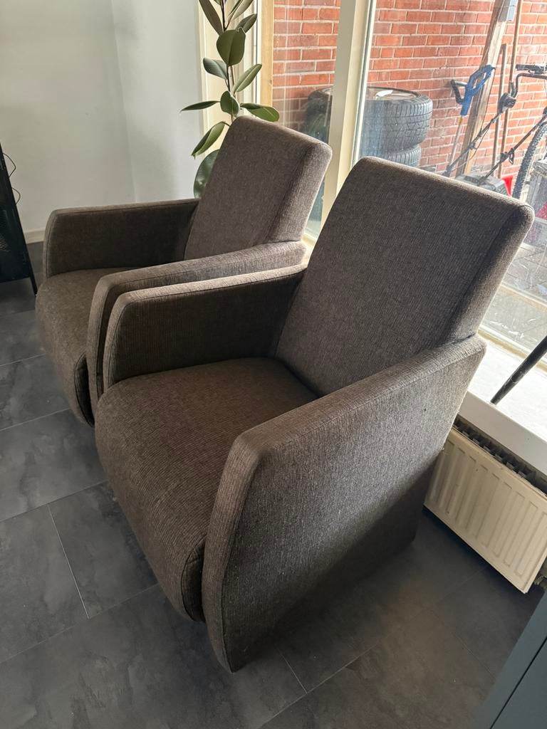 2 comfortabele fauteuils - grijsbruin stof, Ophalen, Gebruikt, Twee, Overige kleuren