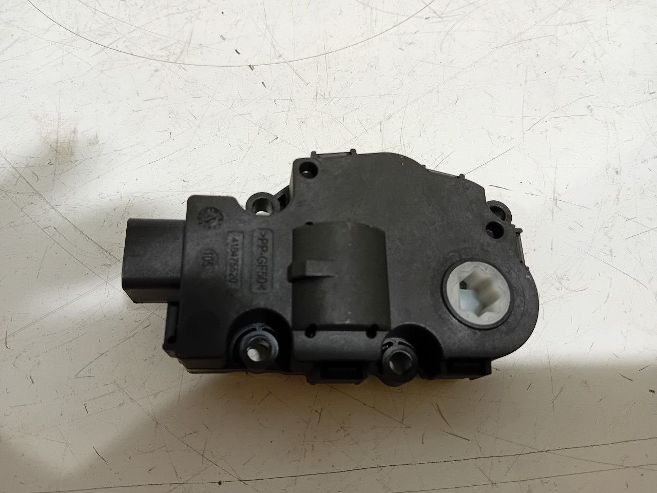 Kachelstelmotor BMW i3, Auto-onderdelen, Onderdelen@venauto.nl, Van der Ven Autorecycling B.V., Gebruikt, Ettenseweg 76, 4706 PB Roosendaal, The Netherlands