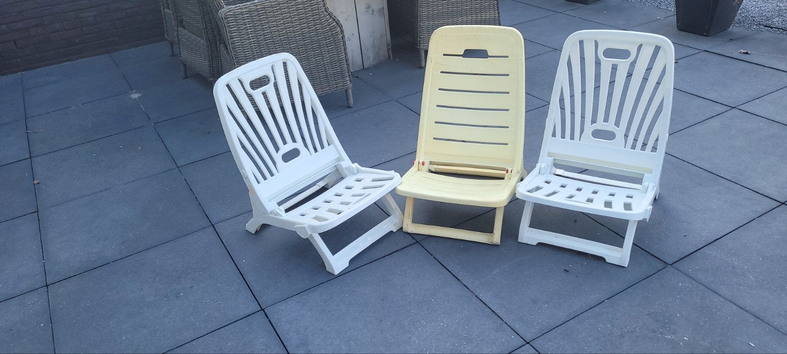 3 lage tuinstoelen. bv. kleine kinderen.3, Tuin en Terras, Ligbedden, Ophalen, Gebruikt, Kunststof