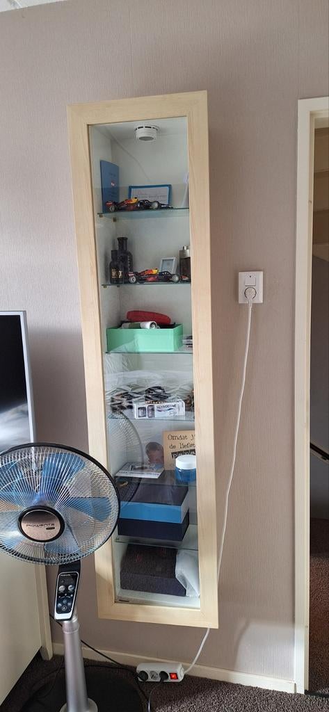 2 Mooie hangende vitrinekast, Ophalen, 50 tot 100 cm, Zo goed als nieuw, Minder dan 100 cm