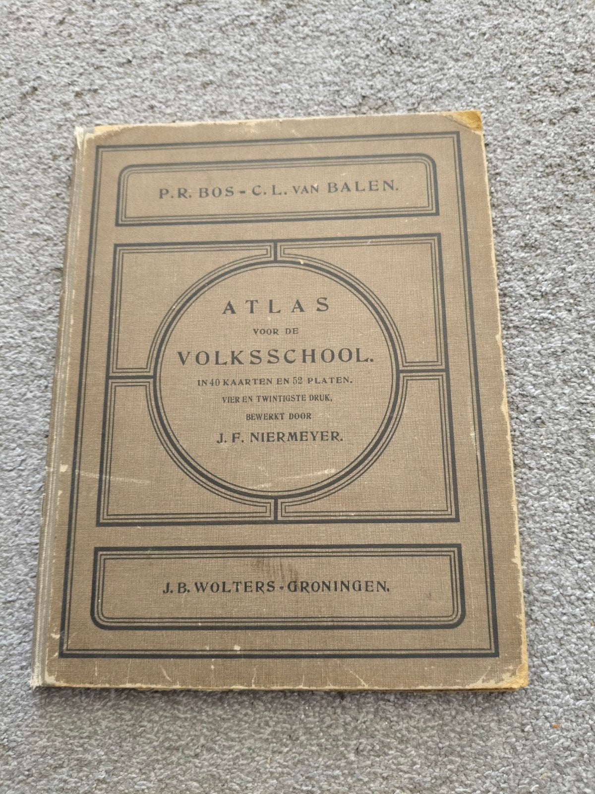 Atlas voor de Volksschool Niermeyer 1911, Ophalen of Verzenden, Landkaart, 1800 tot 2000, Gelezen
