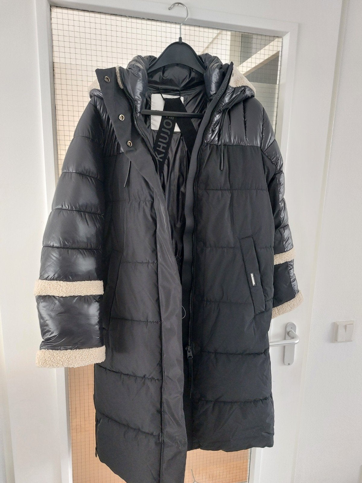 Khujo lange winterjas met teddy  Maat L, Zwart, Maat 42/44 (L), Khujo, Nieuw