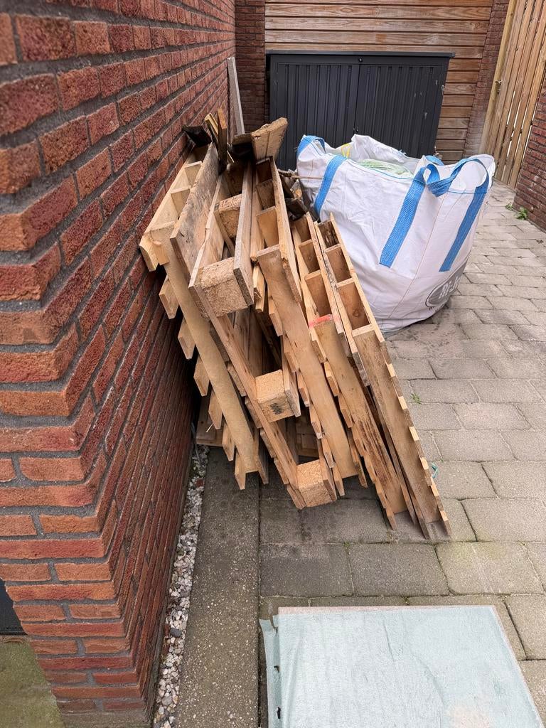 7 gebruikte palets gratis af te halen, Ophalen, 25 tot 50 mm, Zo goed als nieuw, Pallet