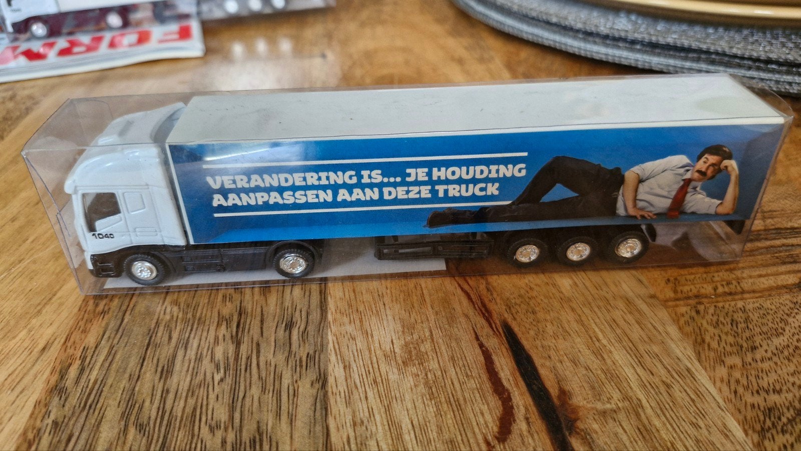 Manutan miniatuur vrachtwagen., Ophalen of Verzenden, Groter dan 1:32, Truck, Overige merken