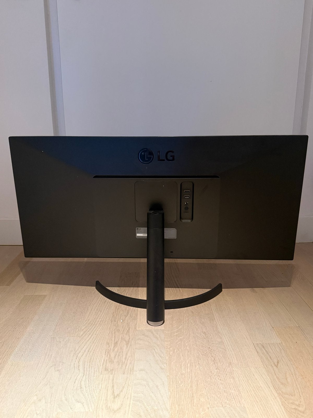 Foto 2 van LG 34WL500 Ultrawide Monitor - Zo goed als nieuw