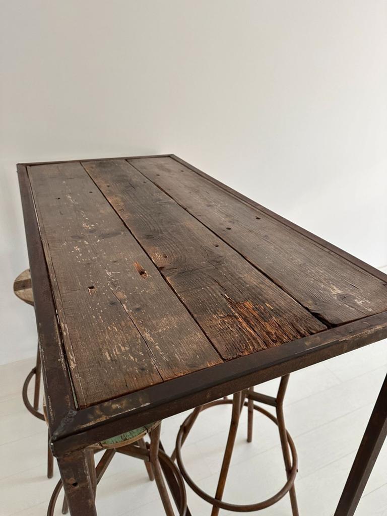 Bartafel met 4 krukken, Ophalen, Zo goed als nieuw