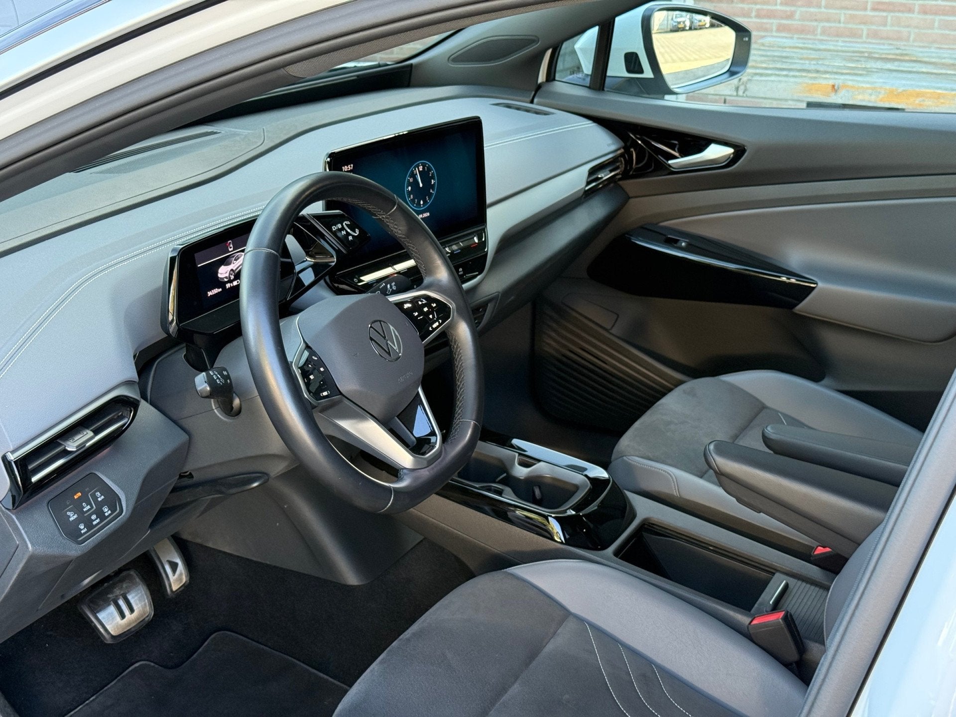 Volkswagen ID.5 Pro Business 77 kWh | trekhaak | 20" | 360º, Auto's, Automaat, Achterwielaandrijving, Alcantara, Wit