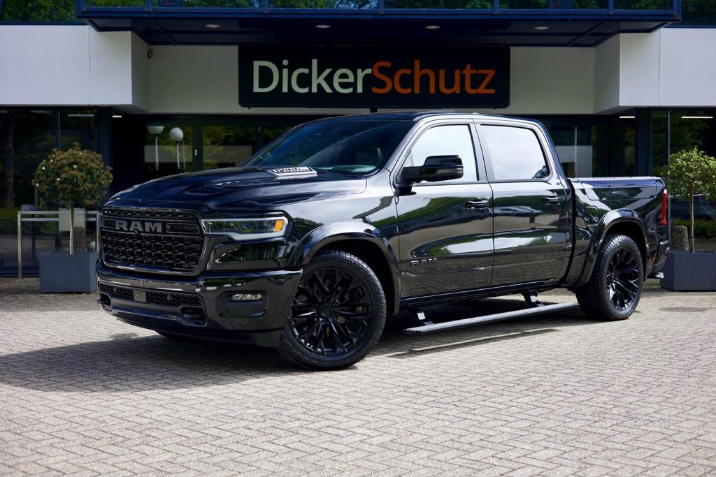 Dodge Ram 1500 Limited Night HO DEMOPRIJS | Massage | Pano, Auto's, Dodge, Automaat, 5654 cc, Zwart, Leder