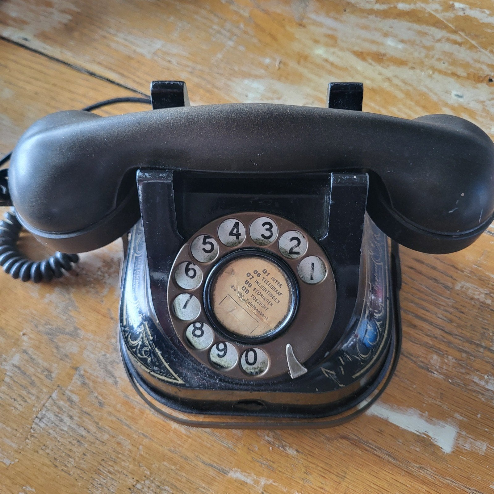 Bakeliet Telefoon, Ophalen, Bakeliet