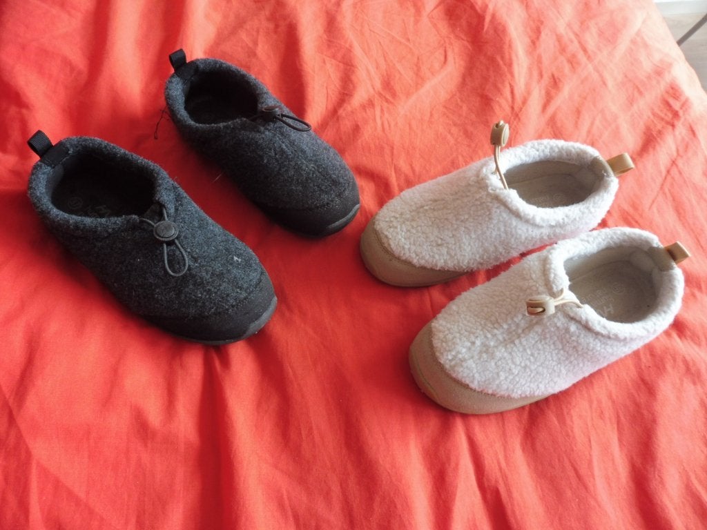 pantoffels, Wit, Ophalen of Verzenden, Zo goed als nieuw, Pantoffels of Sloffen