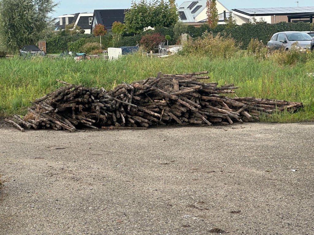 Partij 390 stuks Robinia palen kastanje palen beschoeiing, Tuin en Terras, Ophalen, Gebruikt, Palen, Hardhout