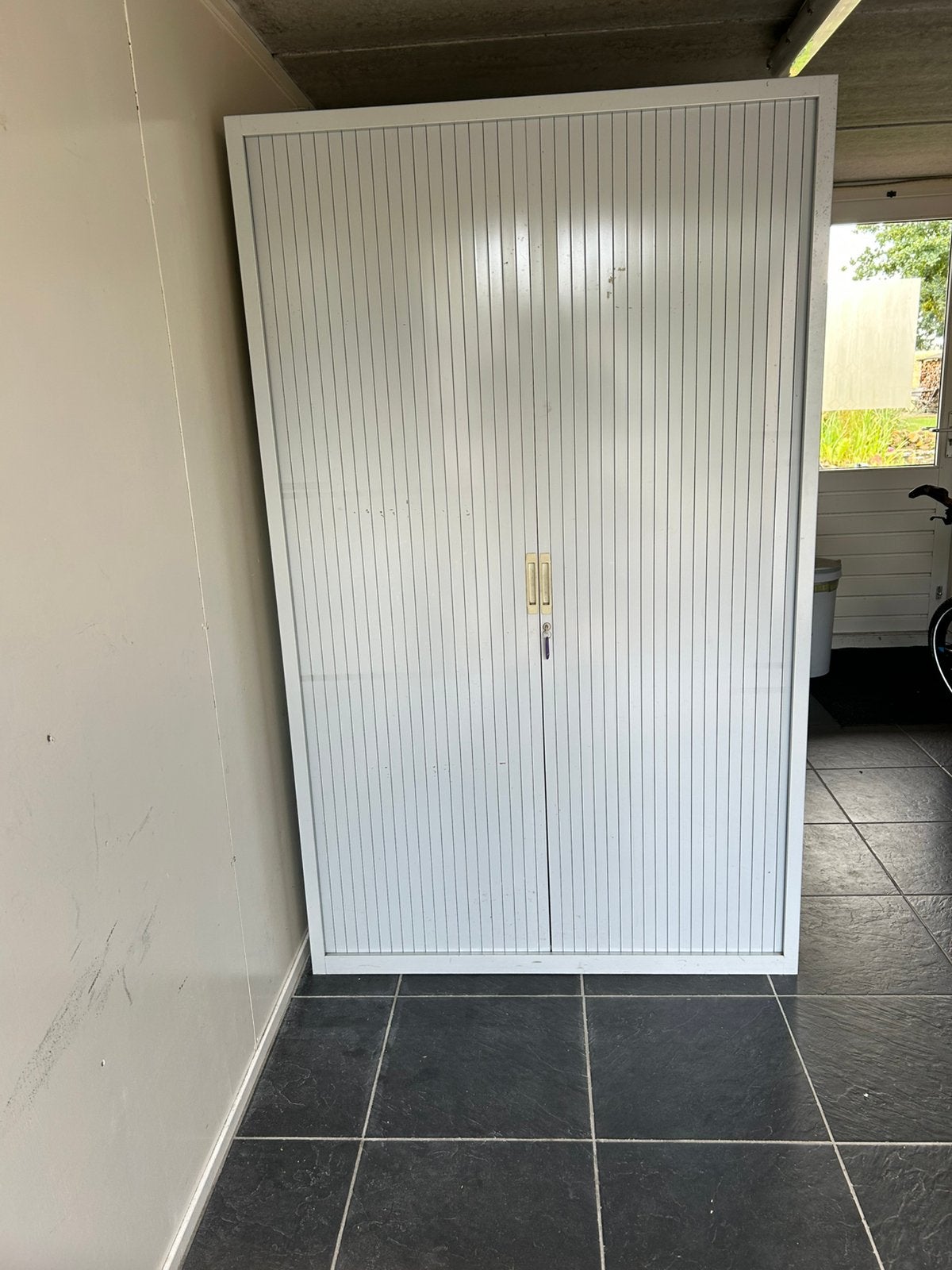 Metalen dossierkast met roldeuren 50 eurp, Ophalen, Gebruikt, 100 tot 150 cm, Metaal