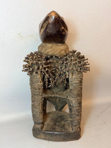 260969 Afrikaans Fetisch Bakongo Nkisi Nkondi sitting dog, Ophalen of Verzenden