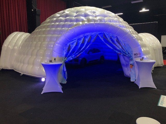 Iglo Opblaasbare Tent te koop, Tuin en Terras, Partytenten, Ophalen, Gebruikt, Overige typen, 6 meter of meer