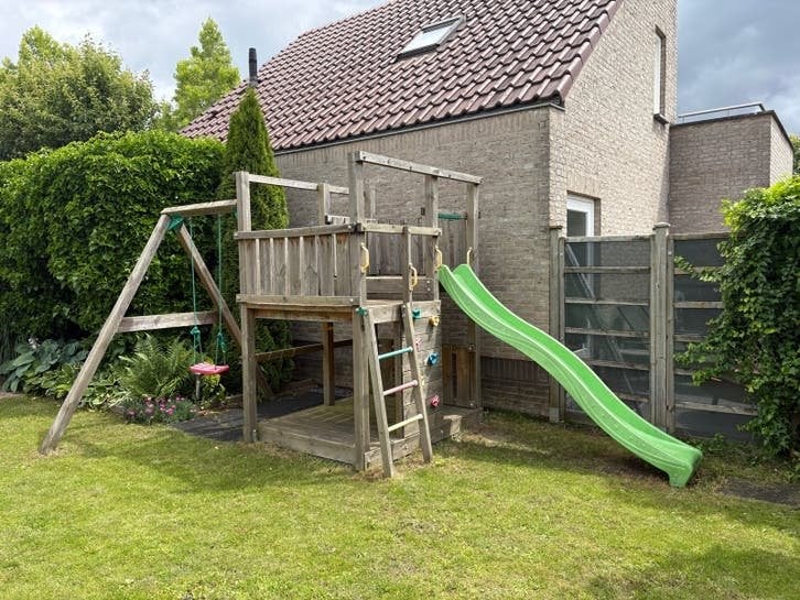Houten speeltoestel met glijbaan, schommel en zandbak, Ophalen, Gebruikt, Glijbaan