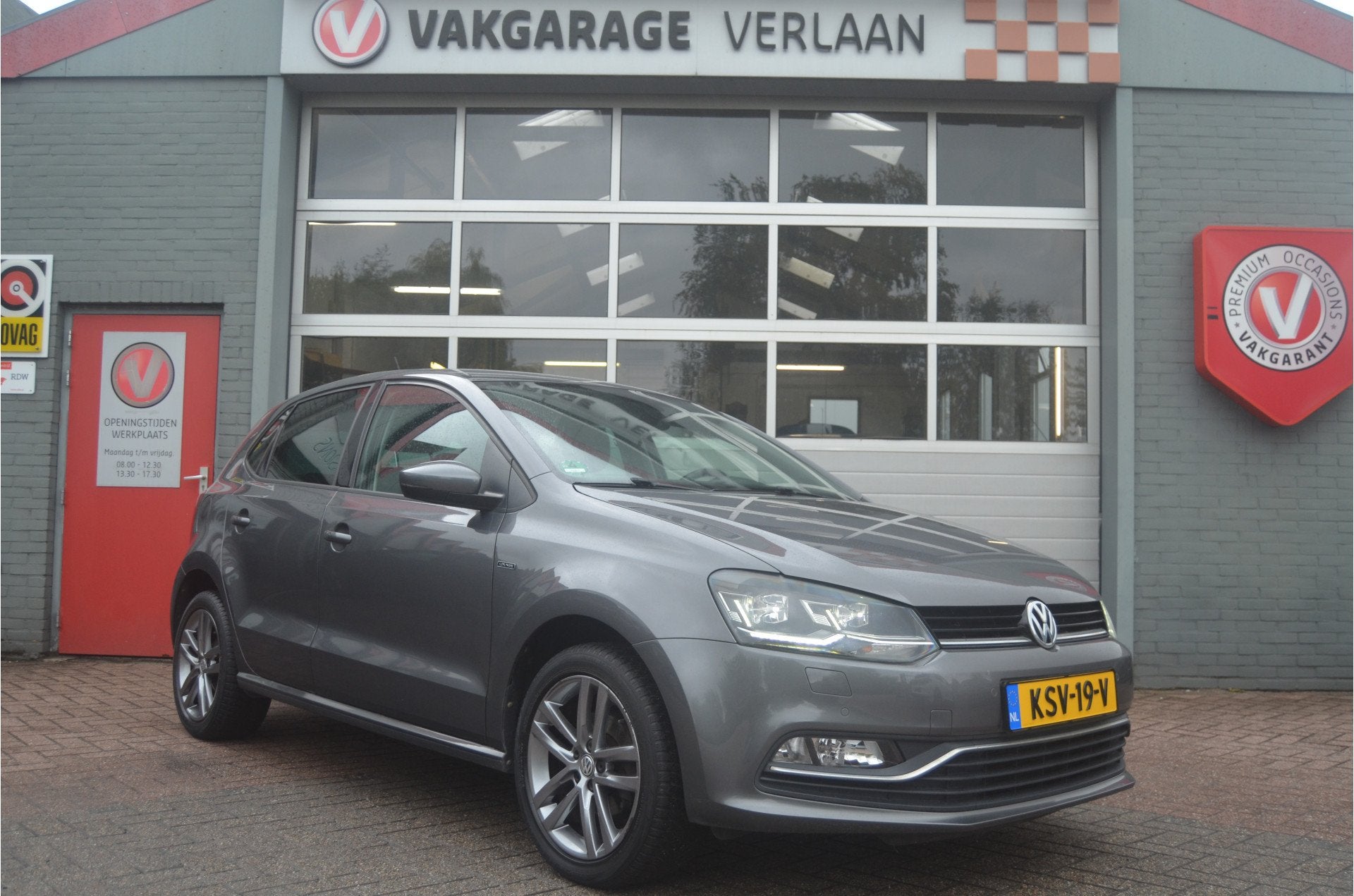 Volkswagen Polo 1.2 TSI Lounge. nav. 12 mnd. gar. PDC, 12 maanden, Gebruikt, Euro 6, 4 cilinders