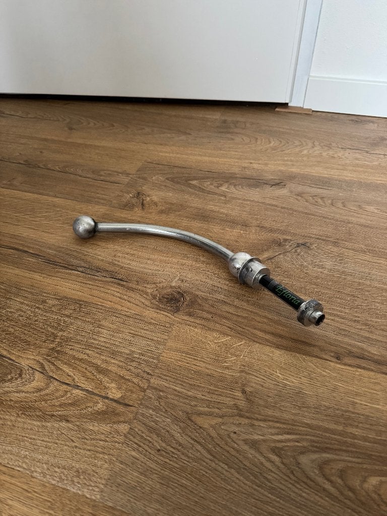 Vlaggenstok-arm voor hangplant/hanging basket, Ophalen, Zo goed als nieuw, Rond, Minder dan 30 cm