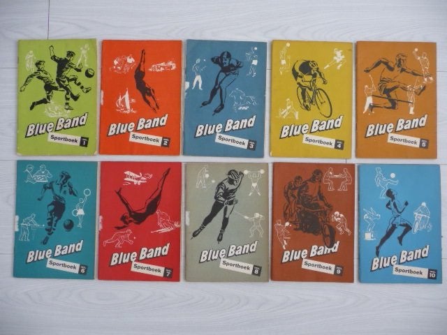 plaatjesboek 10 deeltjes BLUE BAND Sportboek -1955(compleet), Boeken, Ophalen of Verzenden, Gelezen, Jan Koome, Plaatjesalbum