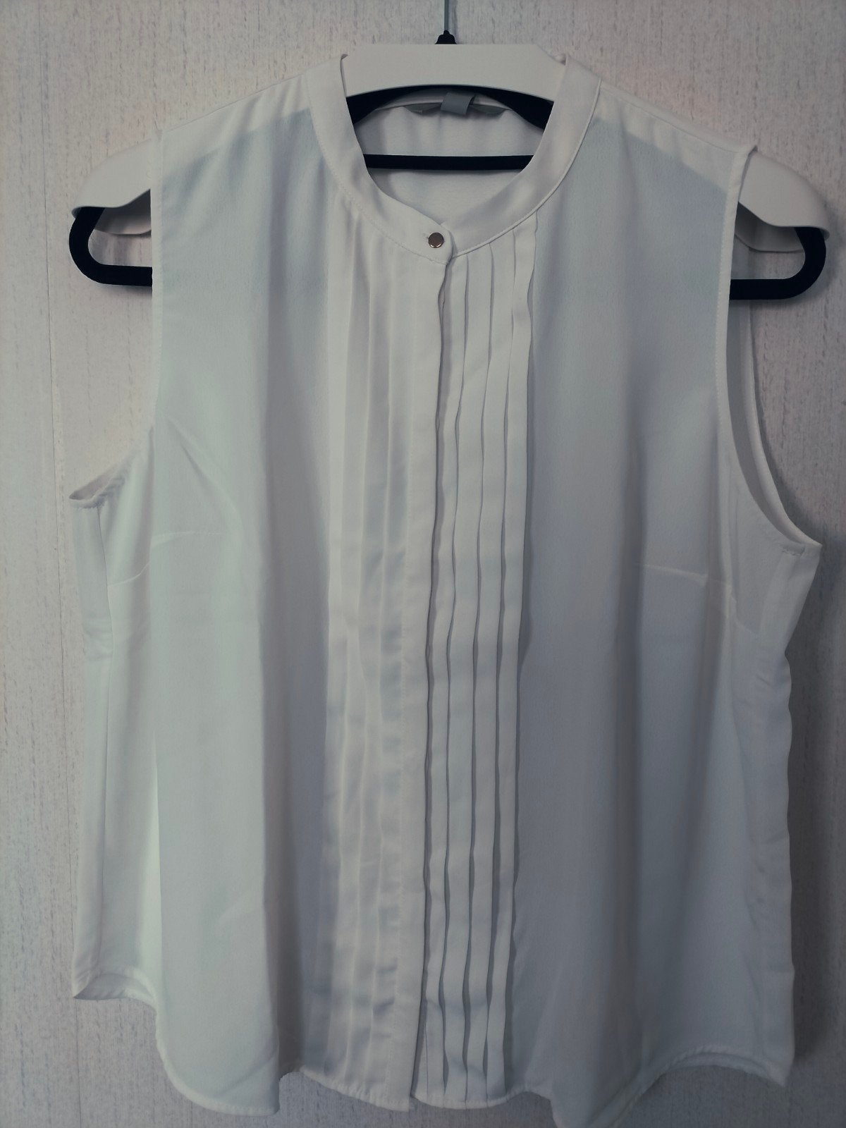 Witte mouwloze blouse met plooien - maat 46, Ophalen of Verzenden