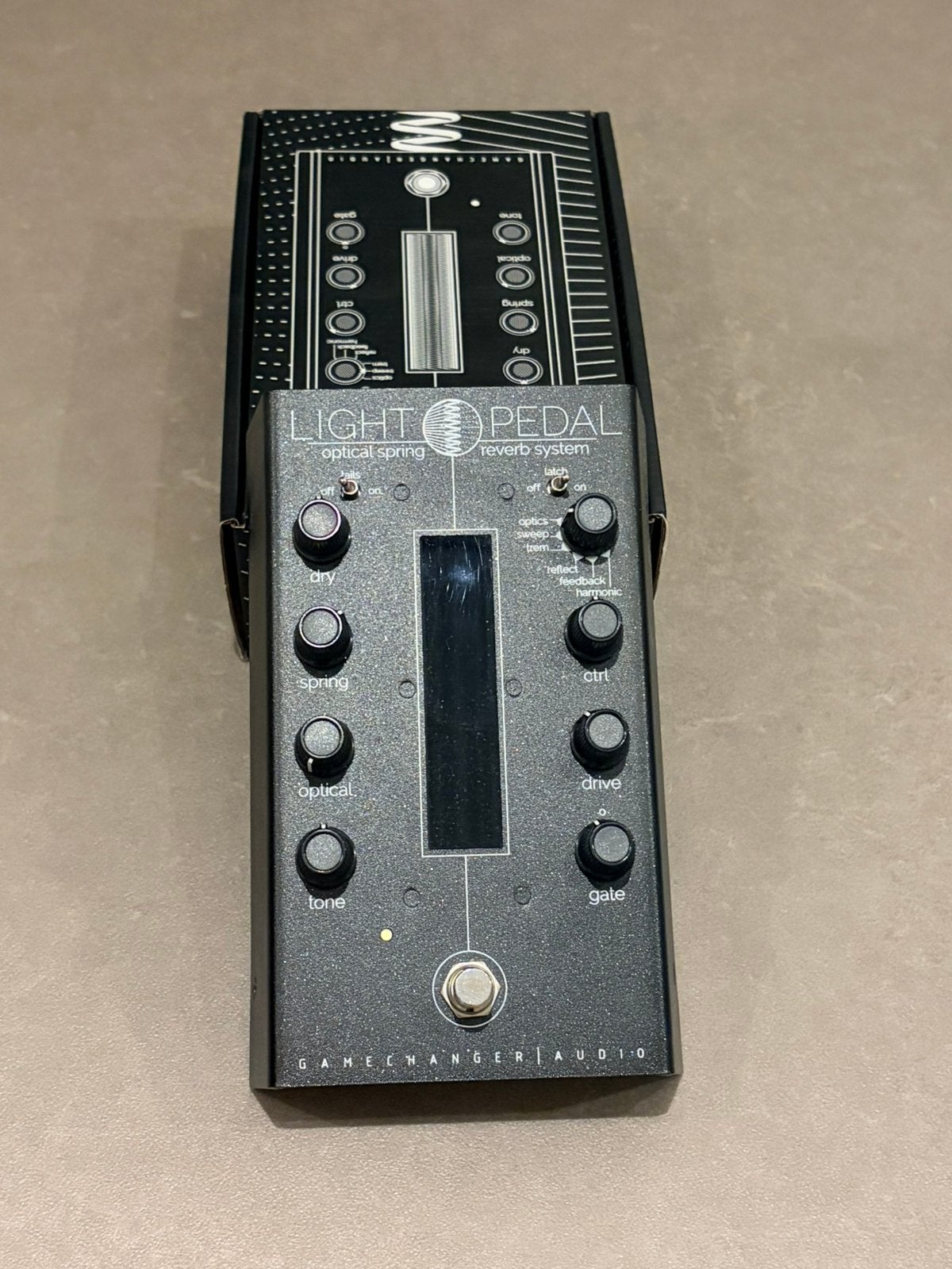 Gamechanger Audio Light Pedal (spring reverb), Ophalen, Zo goed als nieuw, Reverb