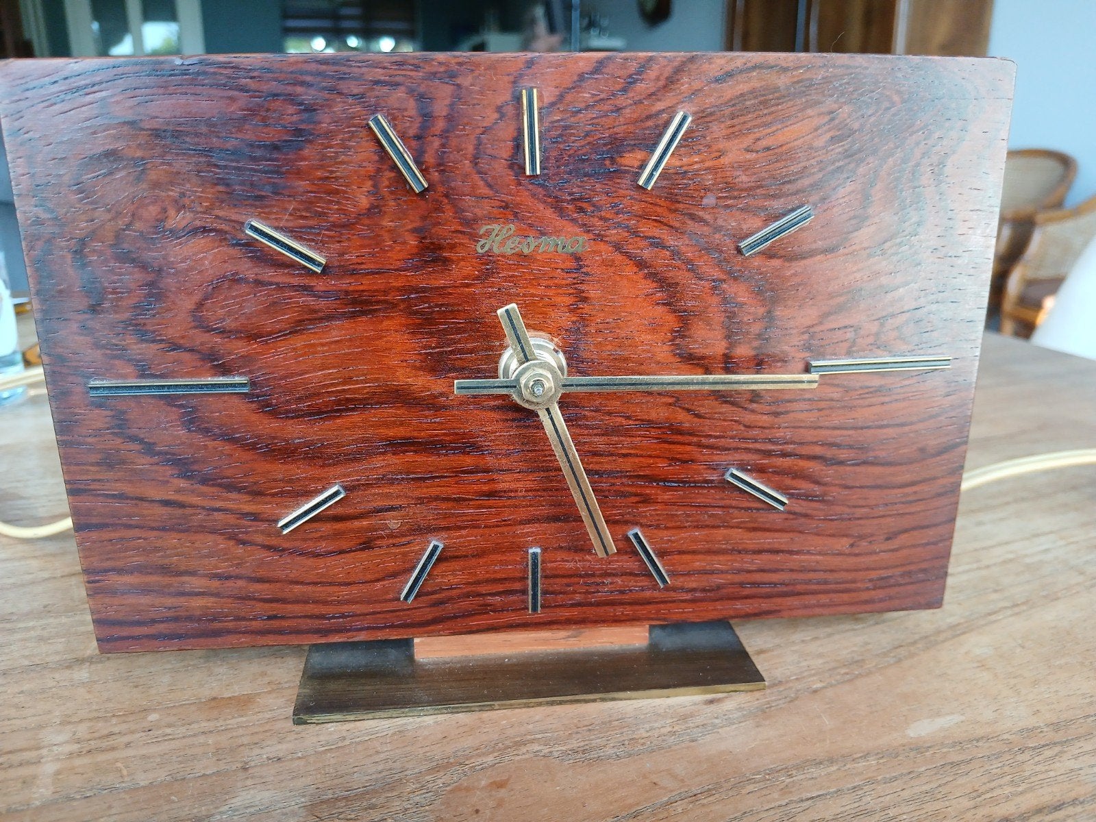 Vintage Hesma tafelklok, hout en messing, Antiek en Kunst, Ophalen of Verzenden