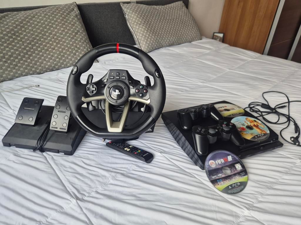 PS3 met racestuur, 2 controllers en 3 games, Spelcomputers en Games, Spelcomputers | Sony PlayStation 3, Met games, Met 2 controllers
