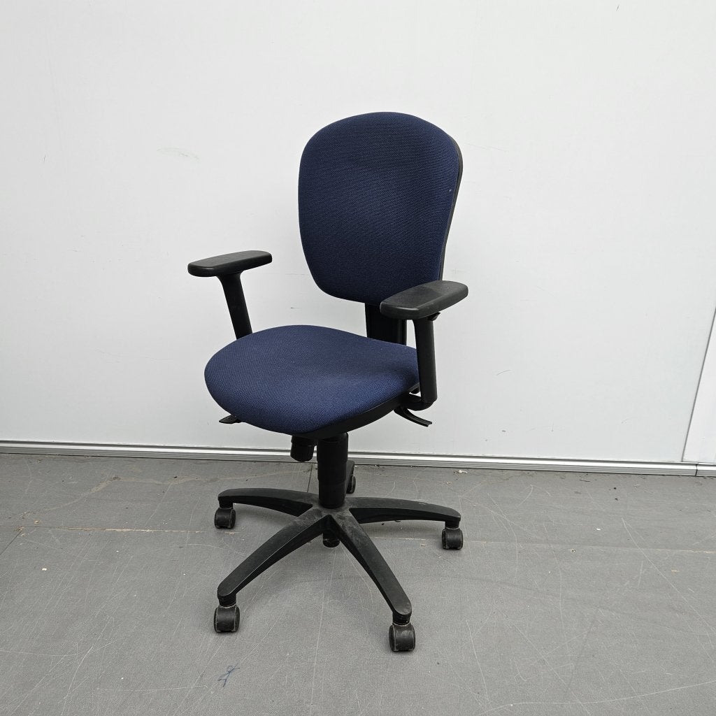 Trend Office bureaustoel - blauwe stof, Niet ingevuld, Gebruikt, Niet ingevuld, Niet ingevuld