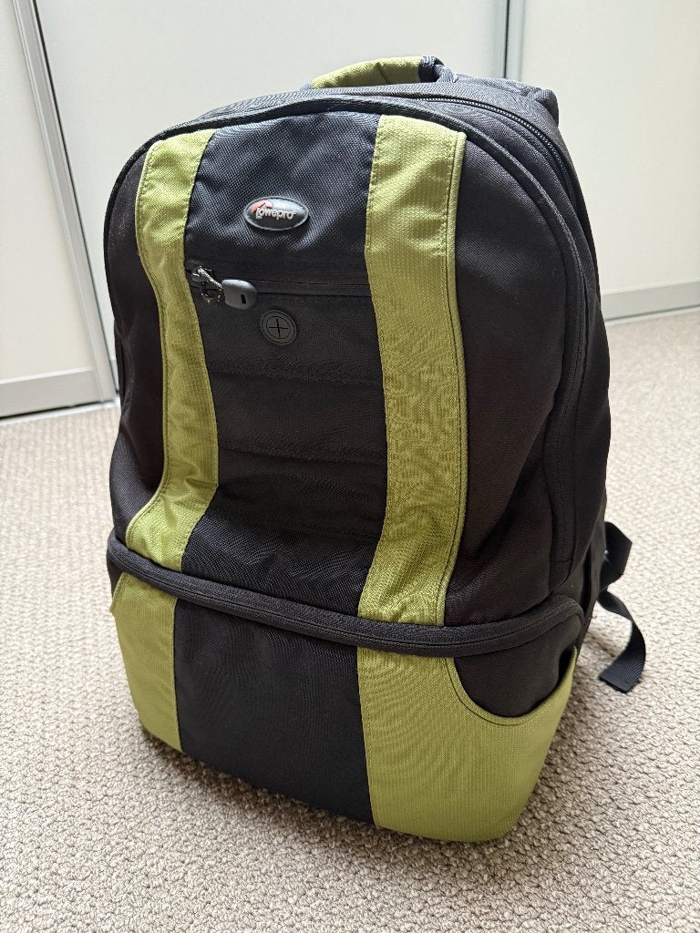 Lowepro Compu Daypack Camera Backpack met laptopvak, Audio, Tv en Foto, Fotografie | Fototassen, Rugtas, Lowepro, Gebruikt, Verstelbare indeling
