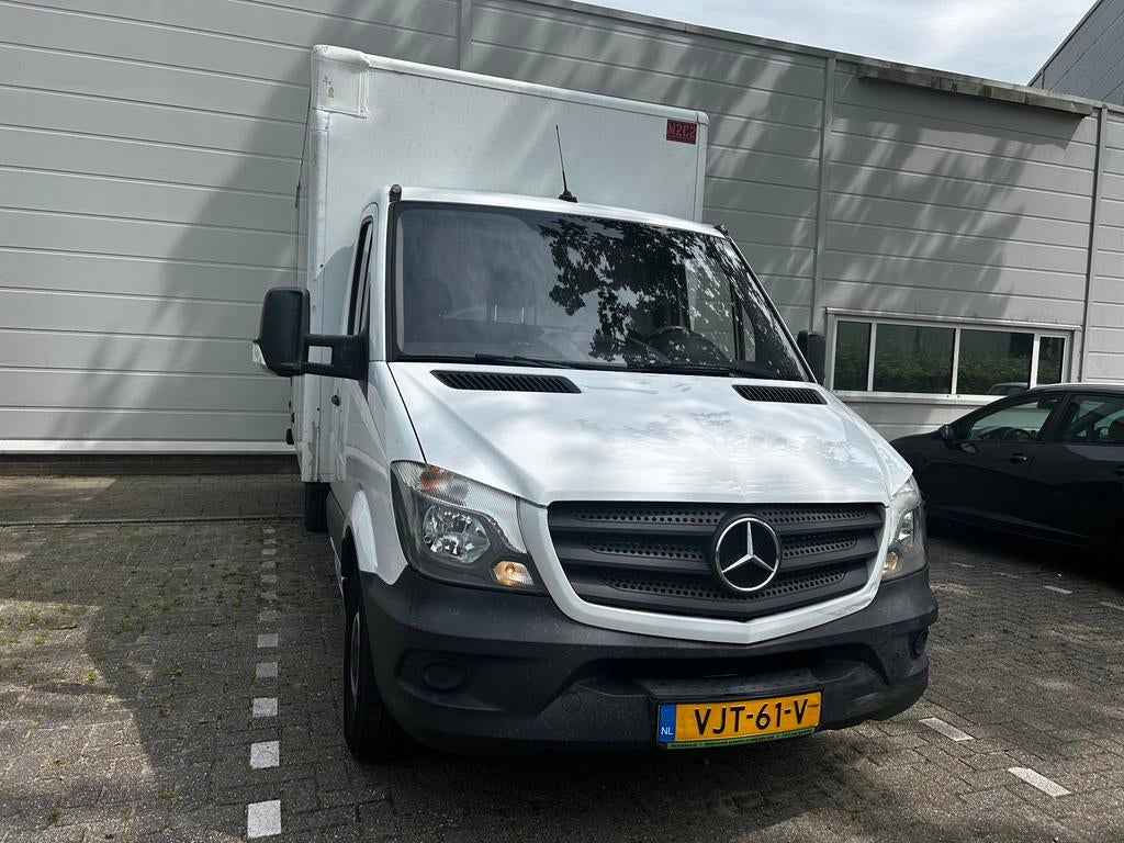 Mercedes-Benz Sprinter bakwagen met laadklep 2018 wit, Auto's, Bestelauto's, 13 km/l, 2525 kg, Wit, Mercedes-Benz