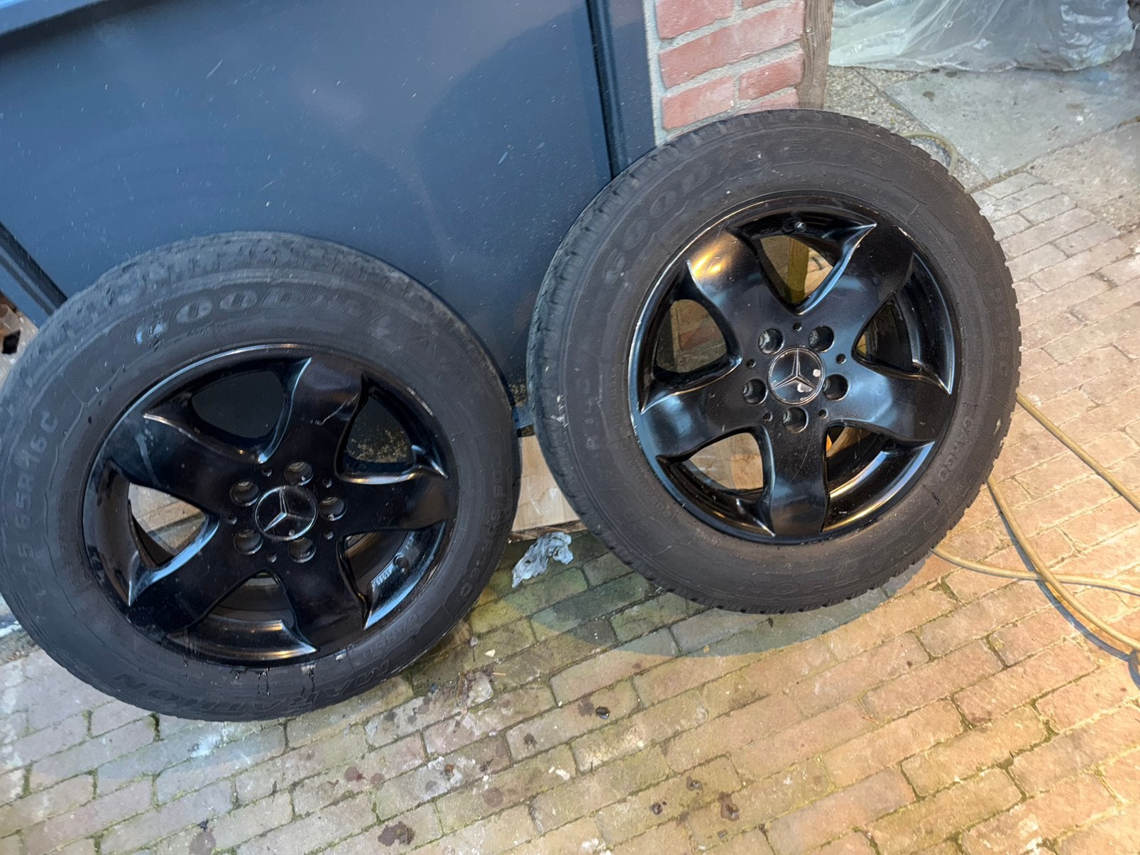 16 inch Mercedes velgen met banden voor zware voertuigen, Ophalen, Bestelwagen, 16 inch, Banden en Velgen