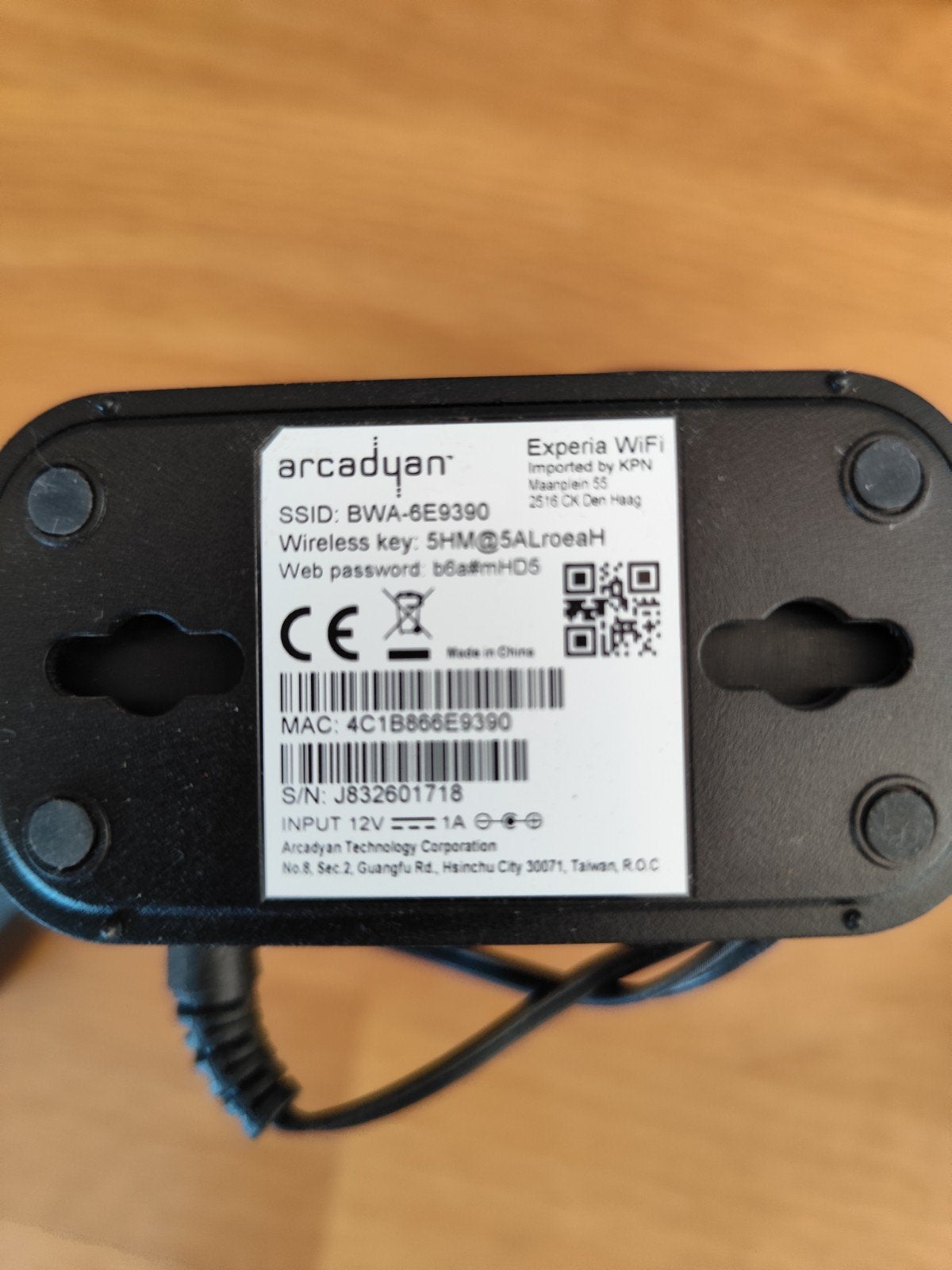 2stuks KPN wifi versterkers met 220volt adaptors., Ophalen of Verzenden, Gebruikt