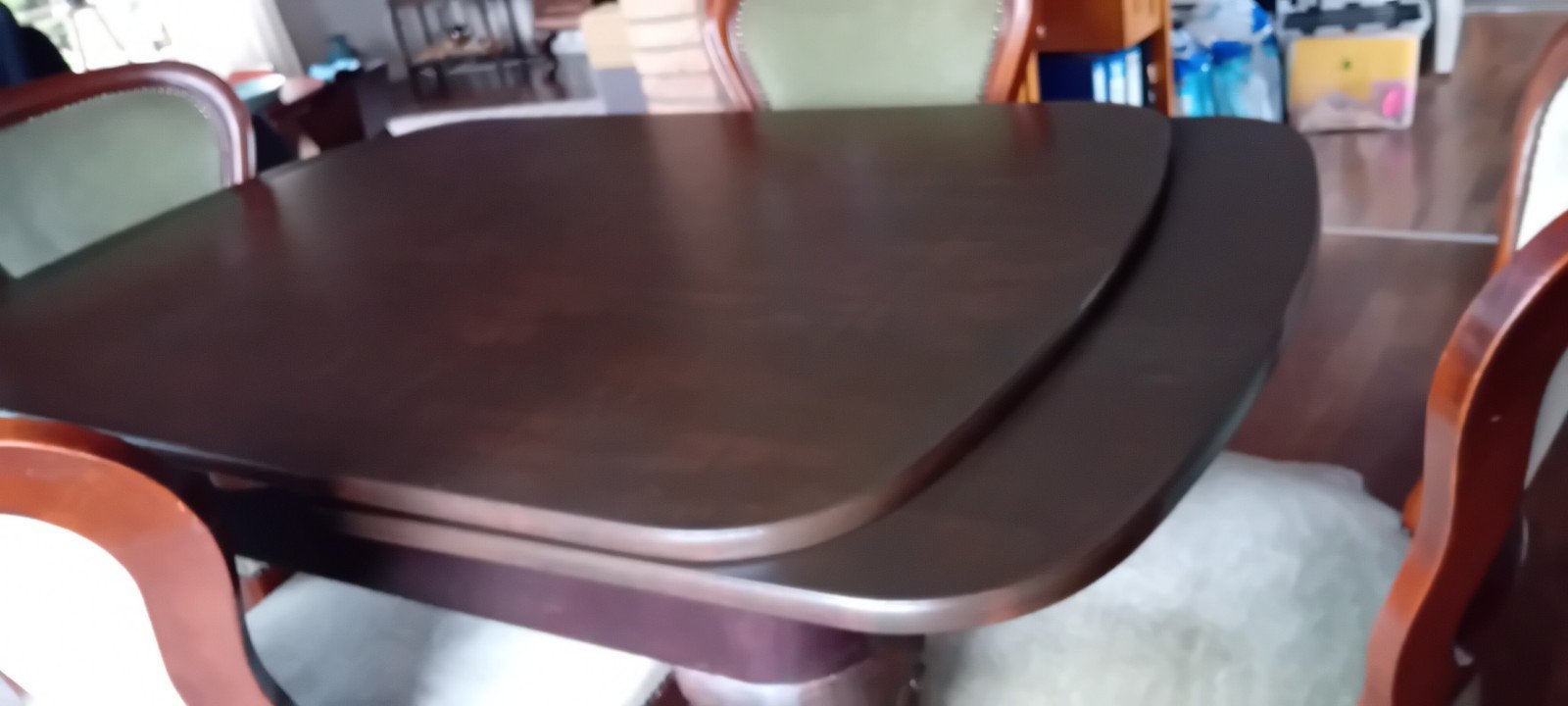 Uitschuifbare eettafel met 4 stoelen, groene zitting