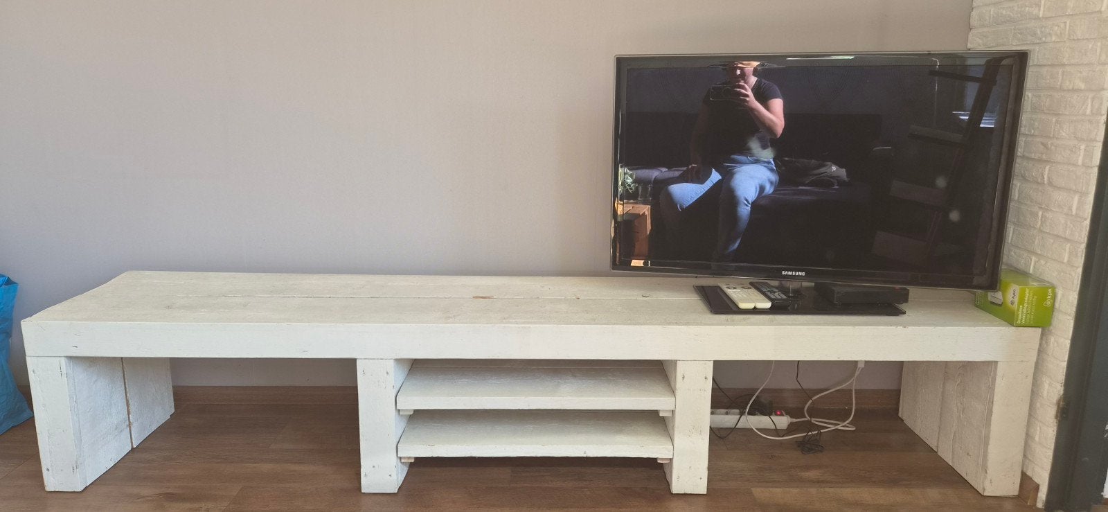 Stijgerhouten TV-meubel / bankje wit gevefd, Huis en Inrichting, Ophalen, Gebruikt, 200 cm of meer, Minder dan 100 cm