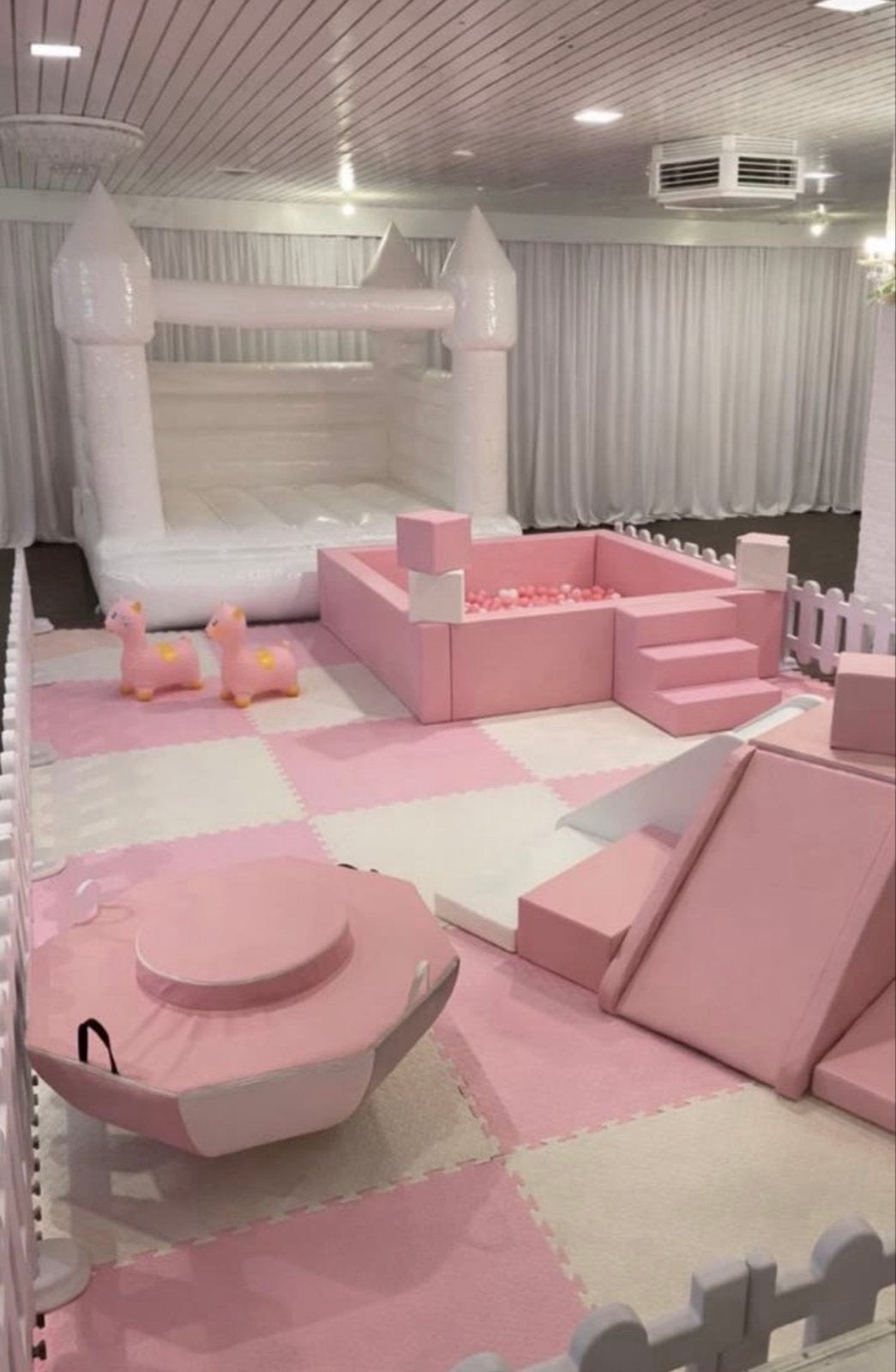 Softplay sets roze en blauw - Compleet pakket, Ophalen, Zo goed als nieuw, Klimwand