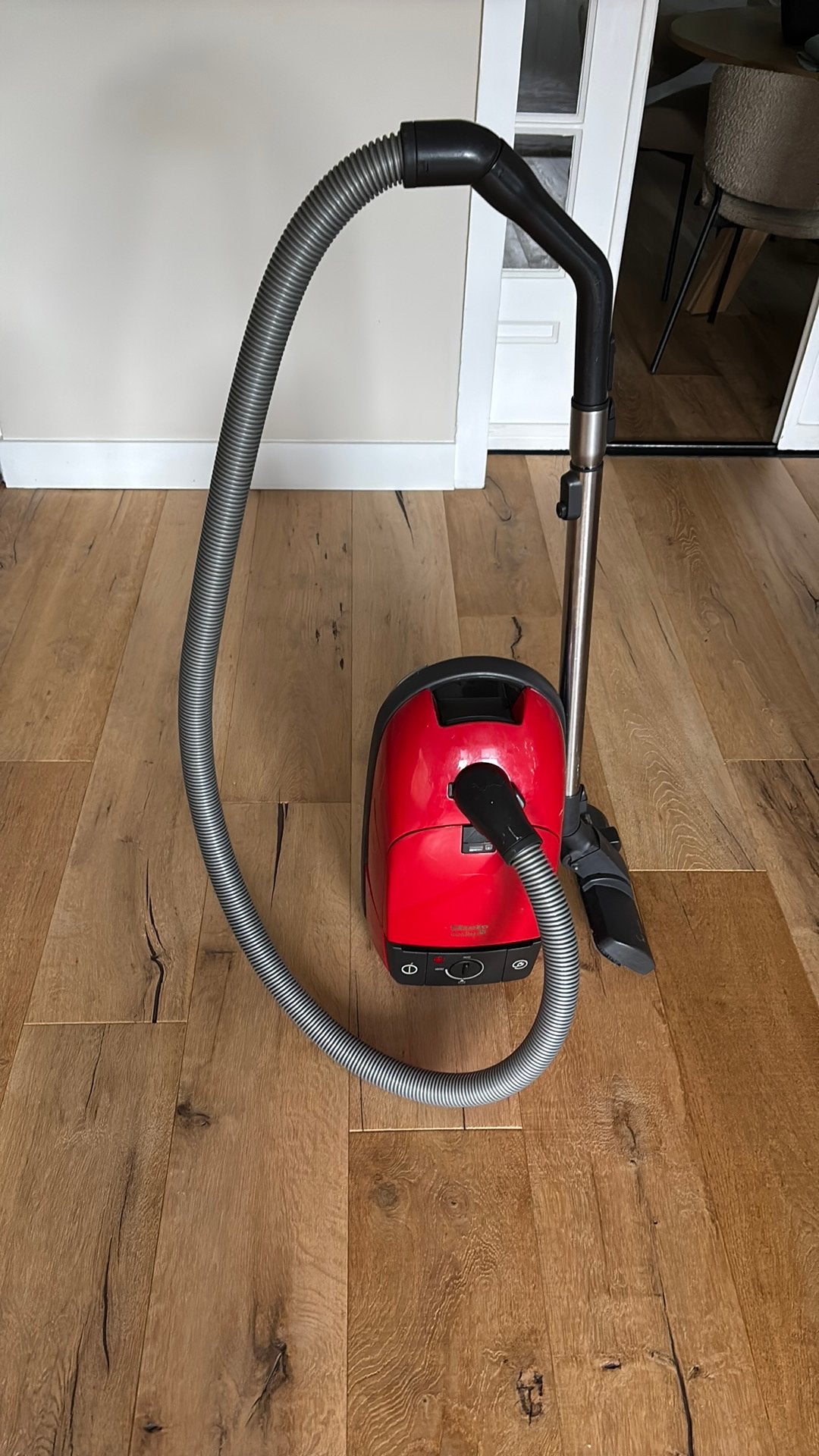 Miele stofzuiger Cat and Dog rood, Geschikt voor huisdieren, Ophalen of Verzenden, Zo goed als nieuw, Miele