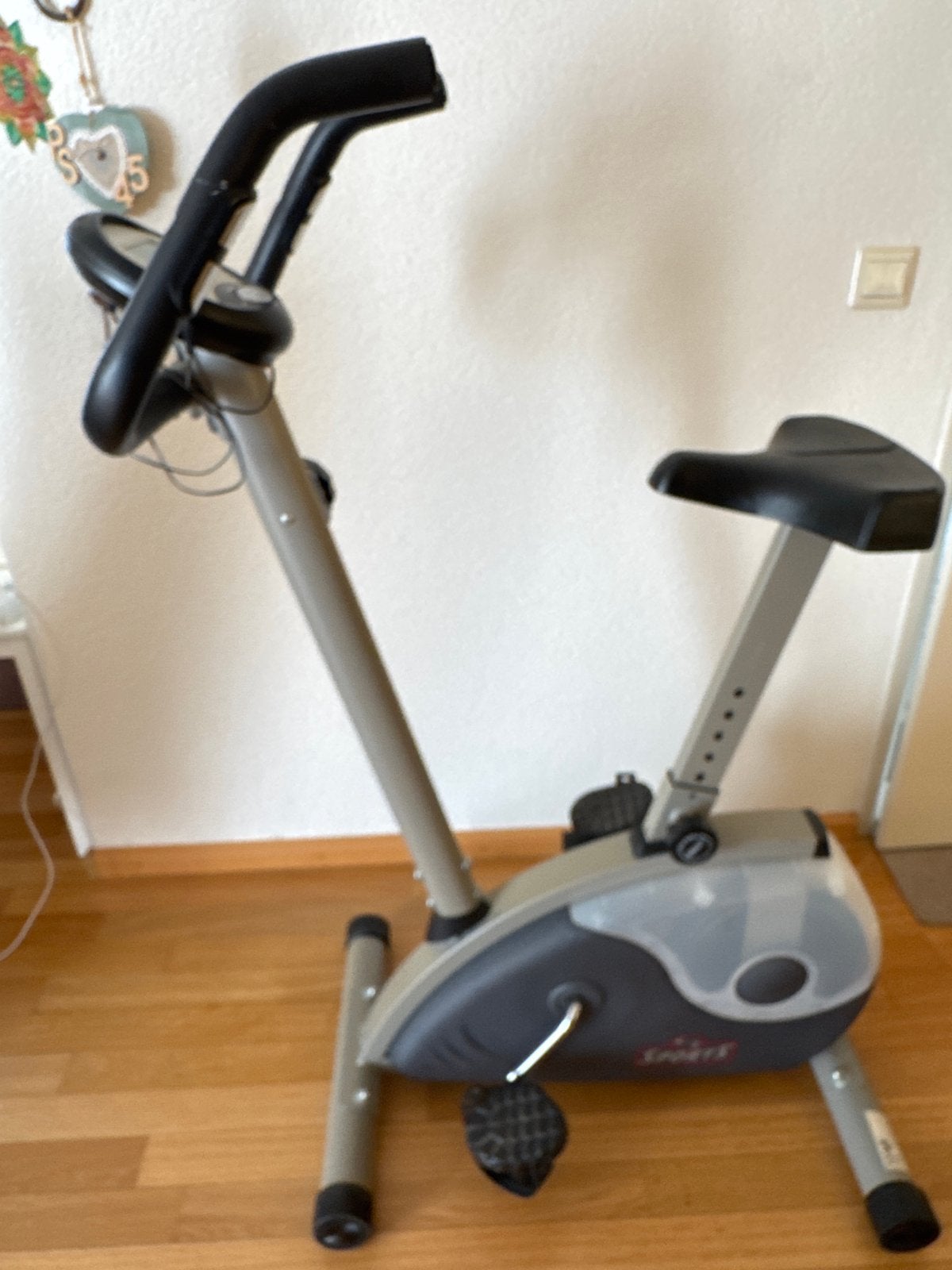 Hometrainer - Sports - Ideaal voor thuisworkouts, Ophalen, Gebruikt, Metaal, Benen