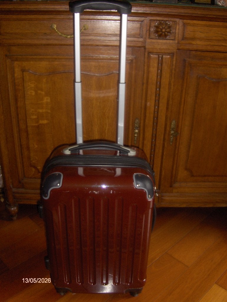 Nieuwe Rode Handbagage Koffer met wielen en trekstang., 50 tot 60 cm, Hard kunststof, Nieuw, Ophalen of Verzenden