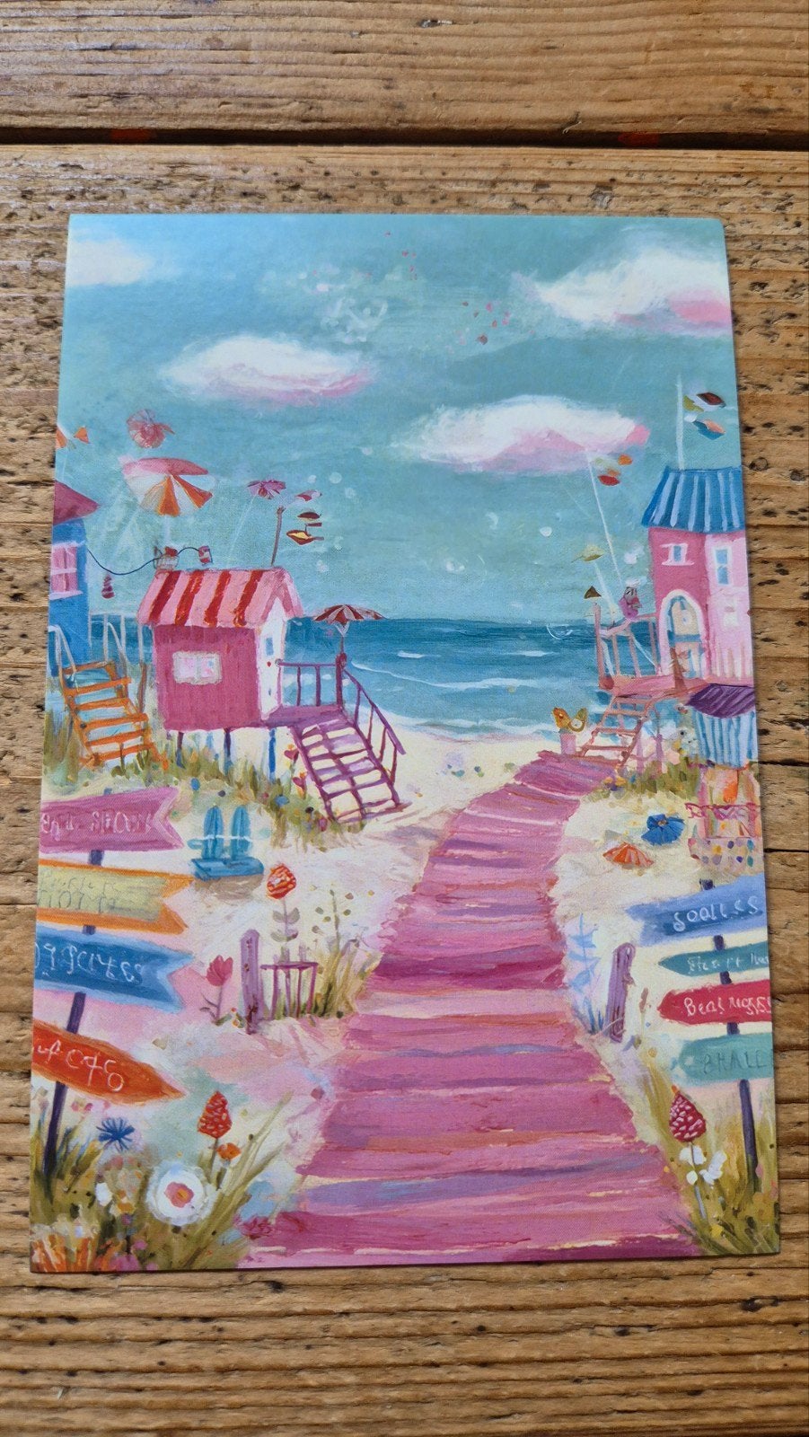 🩷Ansichtkaart: Kleurrijke Strandhuisjes aan Zee, Ophalen of Verzenden, 1980 tot heden, Ongelopen, Overige thema's