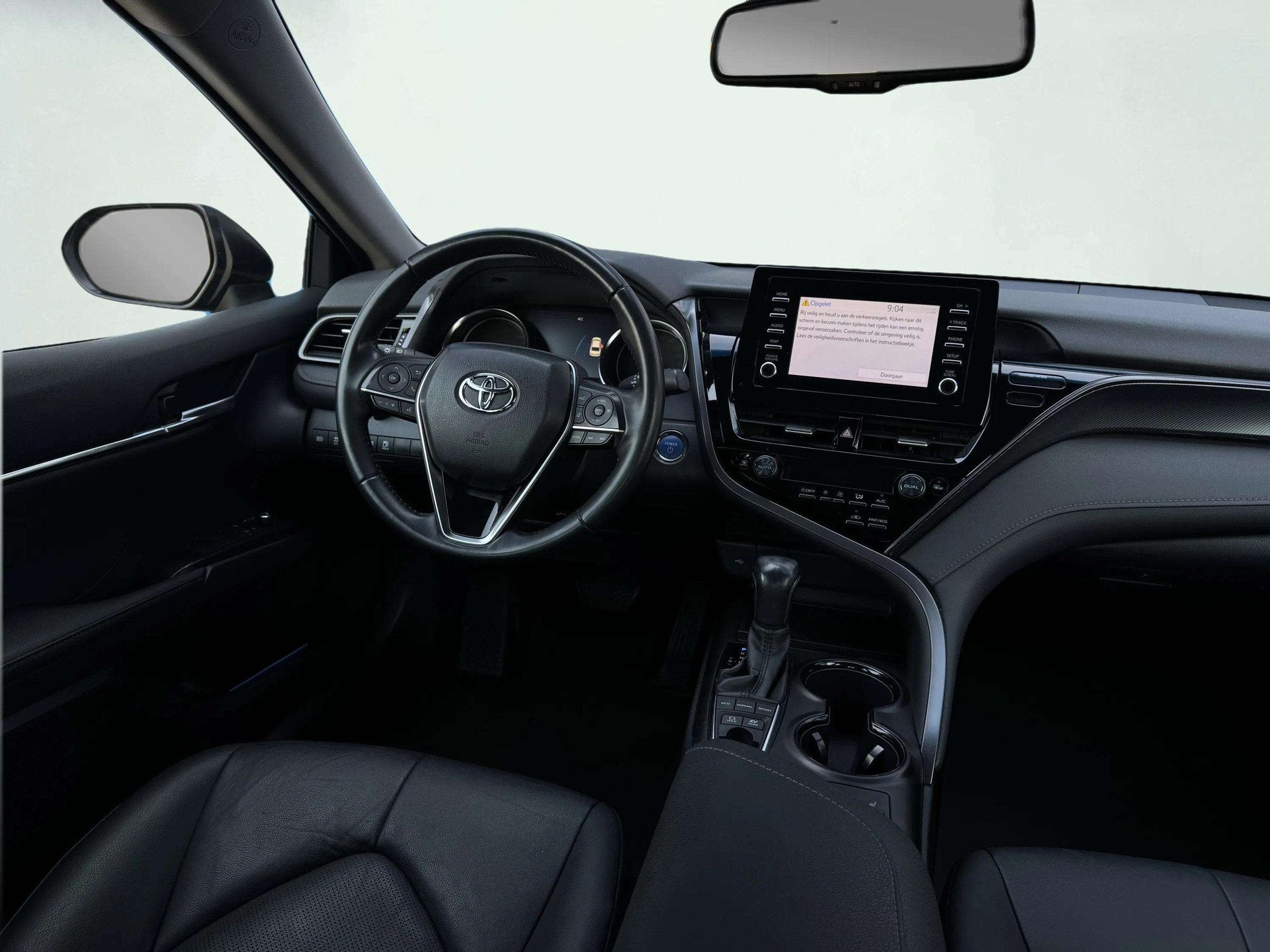 Toyota Camry, 12 maanden, Gebruikt, Euro 6, Leder