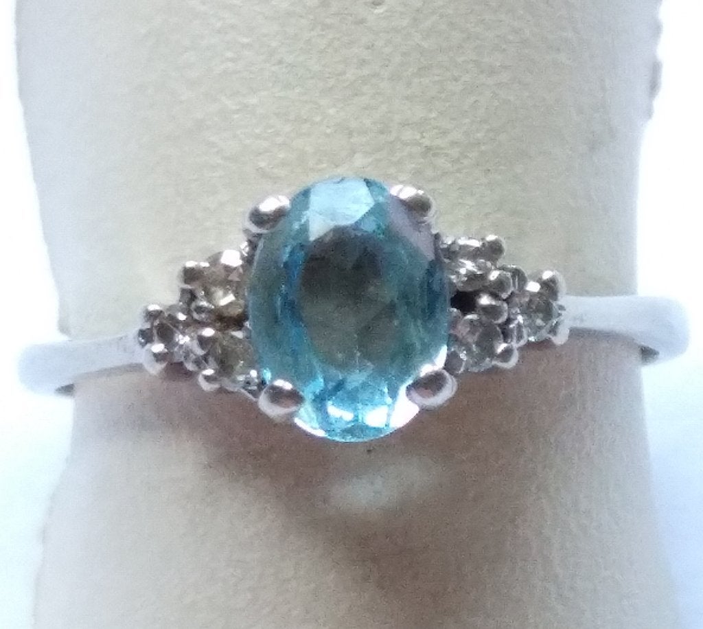witgouden RING maat 16,5 met Aquamarijn en 6 Briljanten, Wit, Ophalen of Verzenden, Met edelsteen, Dame