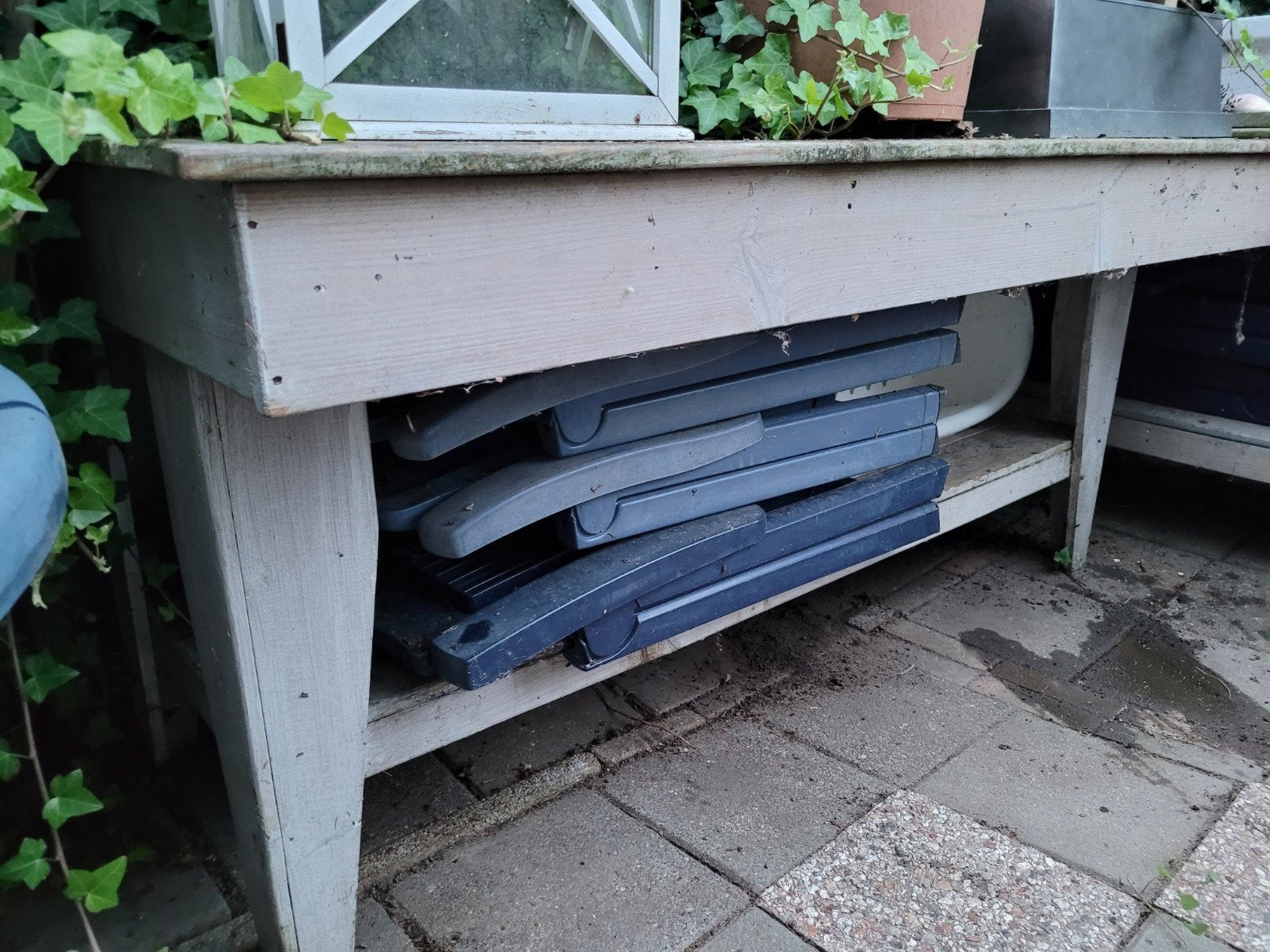 stevige rustieke tuintafel., Ophalen, Gebruikt, Hout, Containerberging