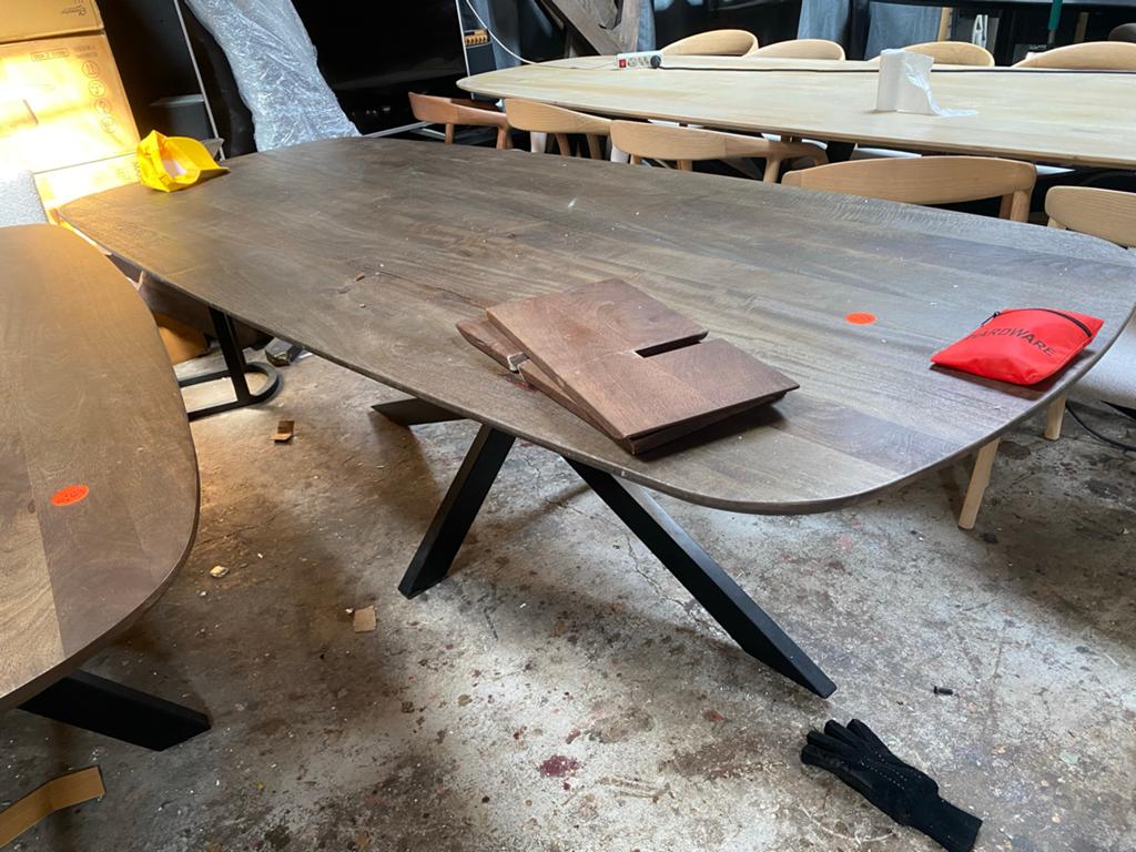 Massief mangohouten eettafel 240x100 Deens ovaal spinpoot