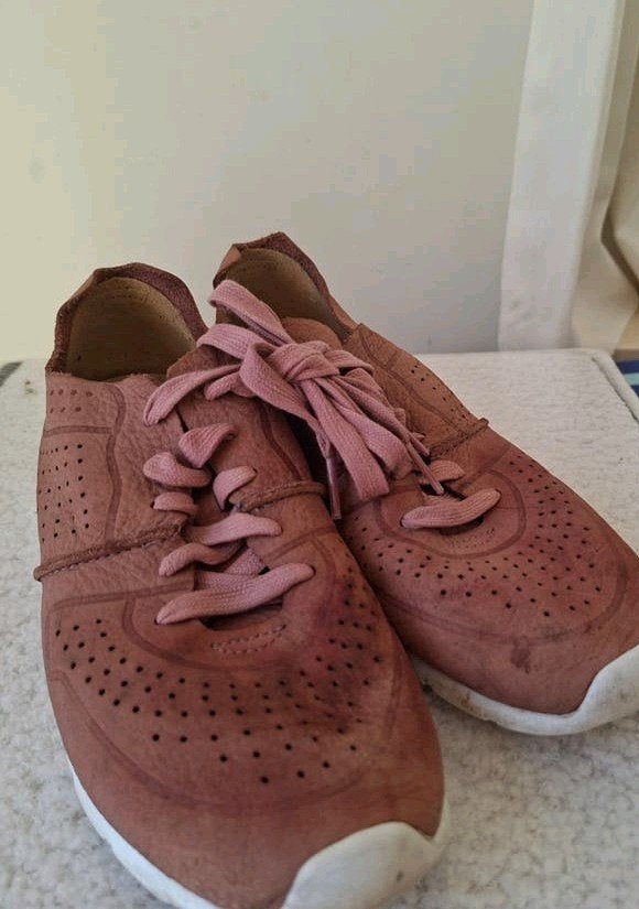 UGG Sneakers Roze/Bruin - Gedragen, Kleding | Dames, Schoenen, UGG, Ophalen of Verzenden, Sneakers of Gympen, Roze