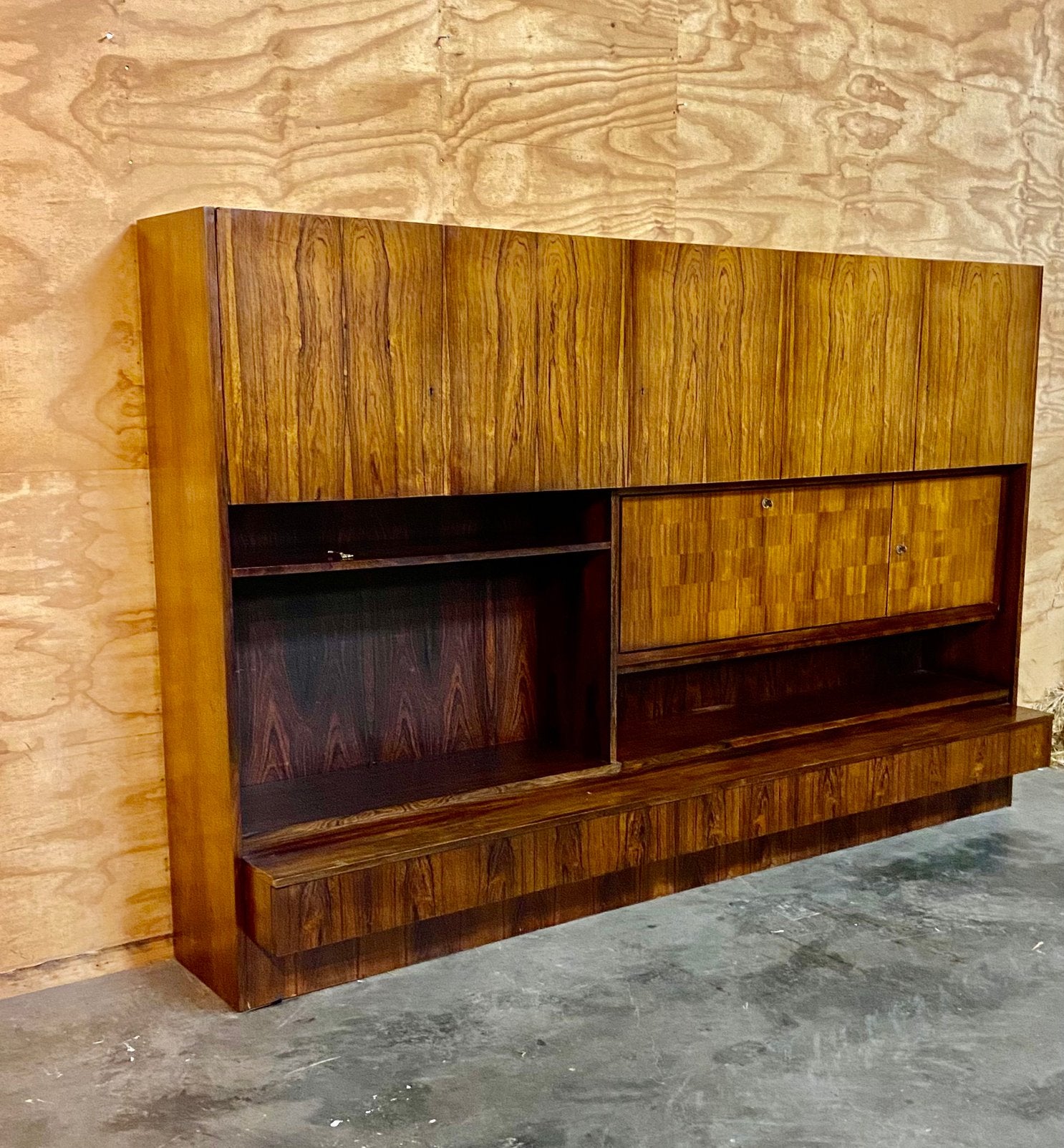 Groot vintage Mustering jaren 60 palisander wandmeubel, Huis en Inrichting, Kasten | Wandmeubels, Ophalen, 250 tot 300 cm, Zo goed als nieuw