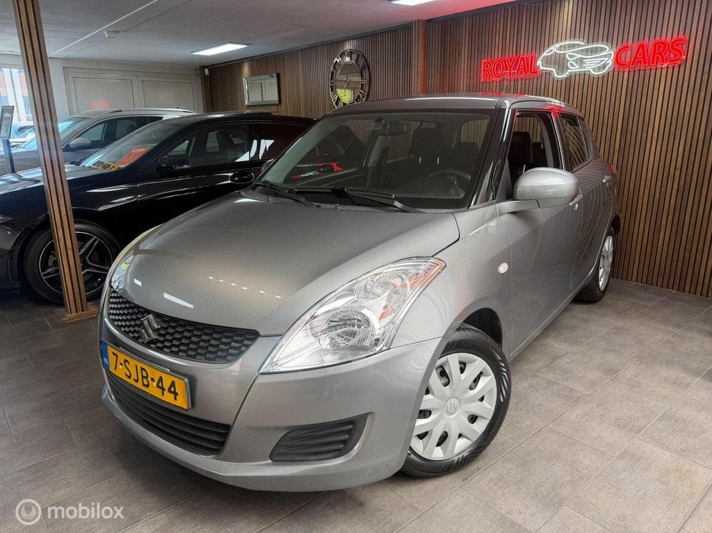 Suzuki Swift 1.2 Bandit EASSS | Airco | Stoelverwarming, Voorwielaandrijving, Gebruikt, 4 cilinders, 400 kg