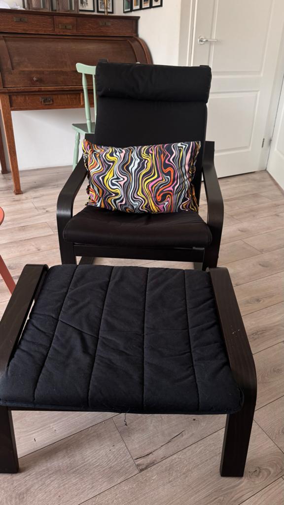 IKEA POÄNG fauteuil met voetenbank - Zwart, Ophalen, 75 tot 100 cm, Zo goed als nieuw, 50 tot 75 cm